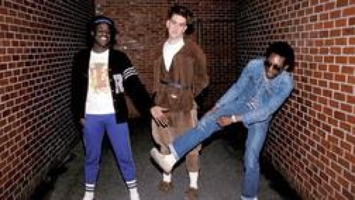 Fun Boy Three - Our Lips Are Sealed 